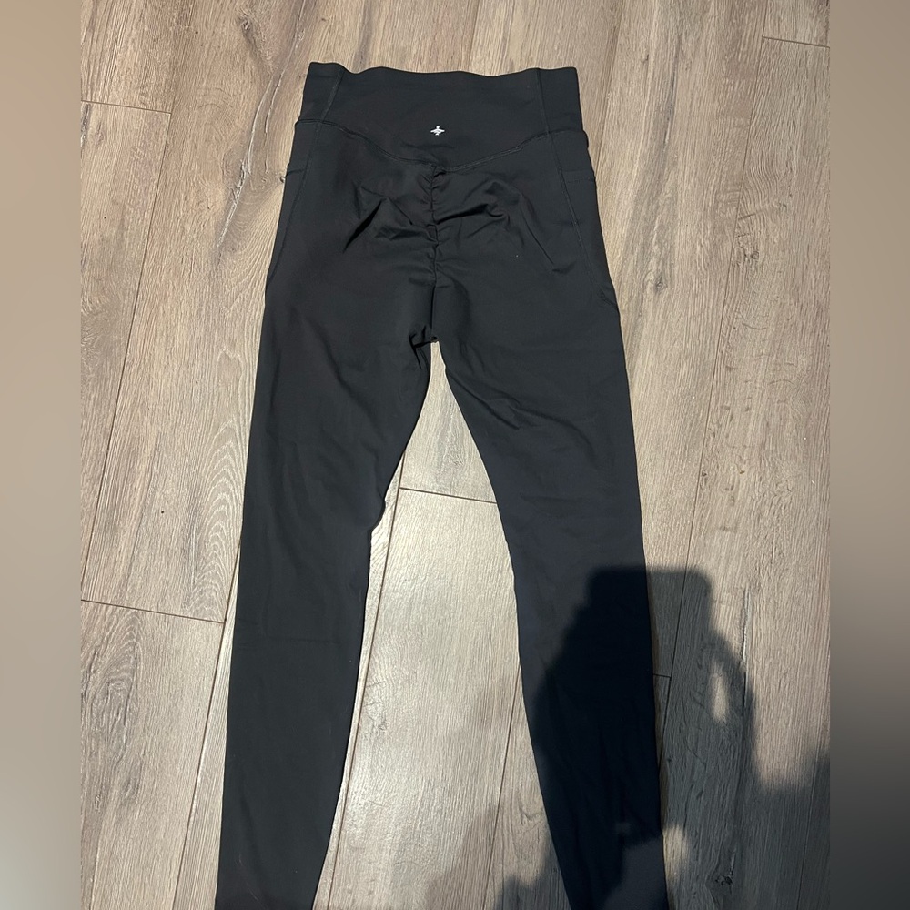 HALARA Classic Black Leggings